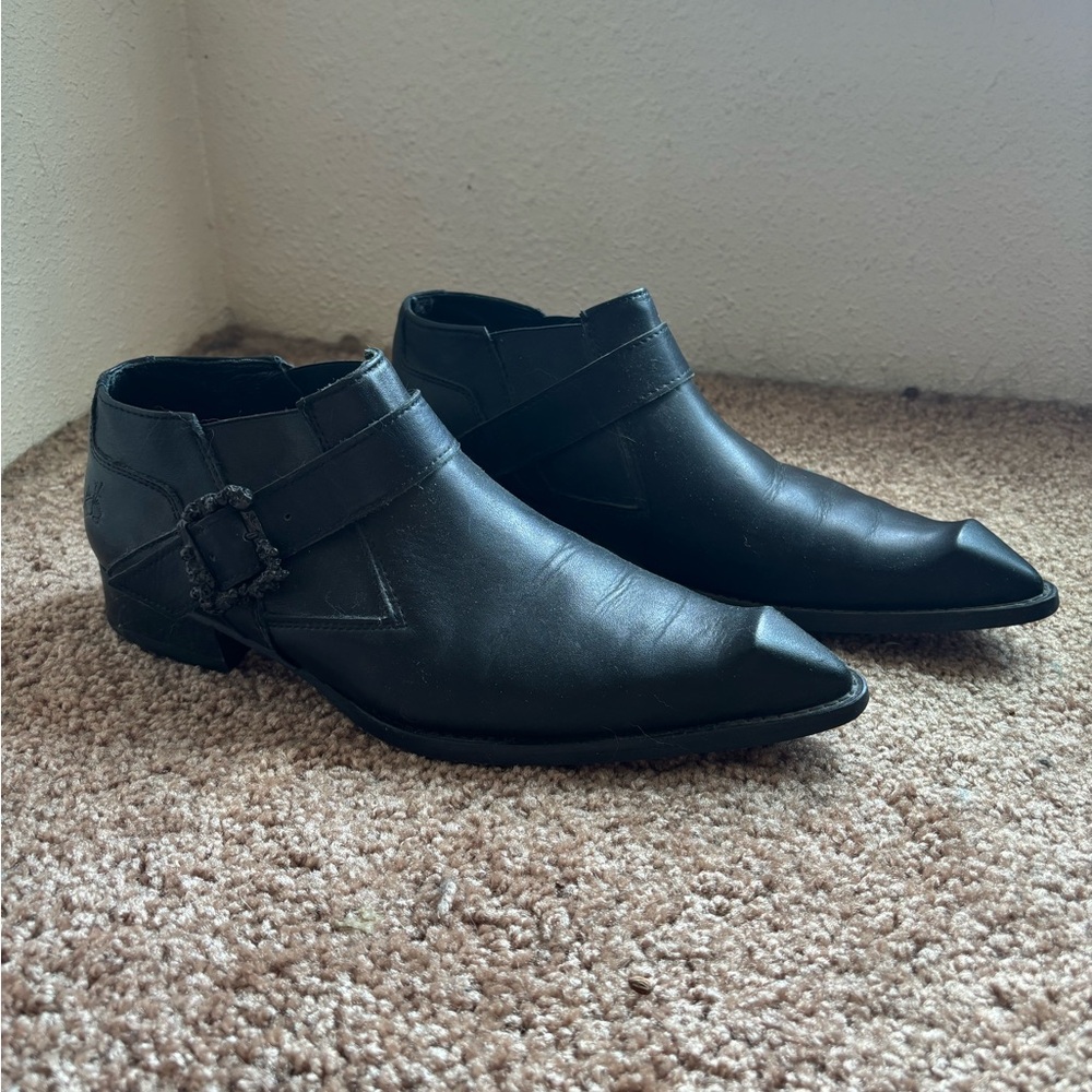 John Fluevog Siouxsie Swordfish Chelsea shoes